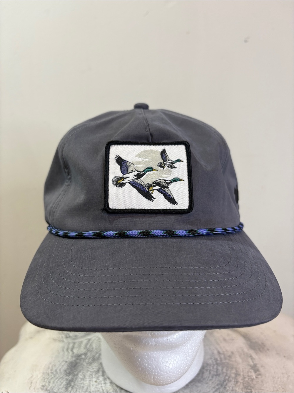 Waggle Golf "Duck & Cover" Snap Back Rope Brim Hat Gray Bird Wildlife Patch Cap